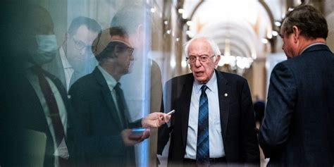 More Than 300 DNC Delegates for Bernie Sanders Push Senator to Call for Ceasefire in Gaza